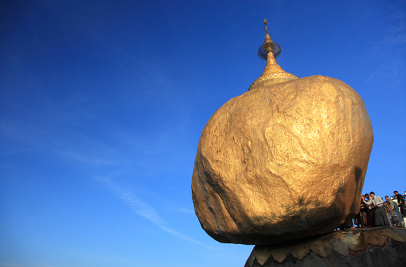 Kyaikhtiyo Pagoda/Golden Rock, Myanmar