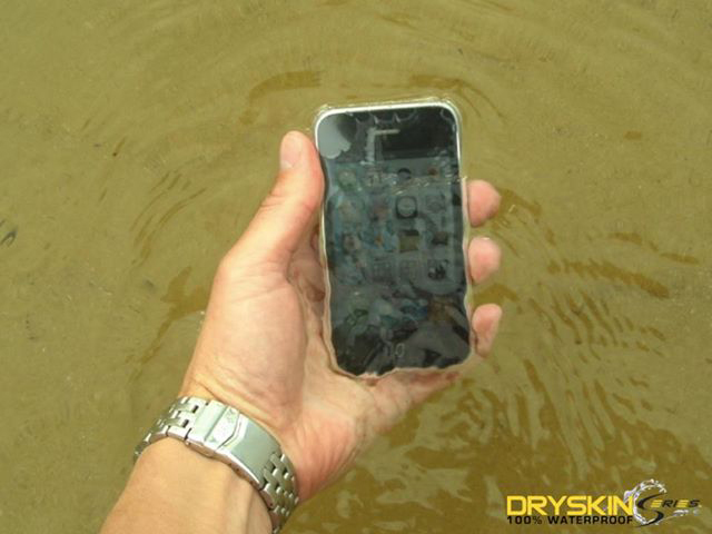 Product Review: Subtech Dry Skin Waterproof Phone Protector