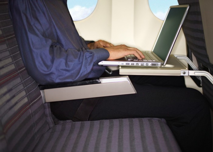 Passenger Charged $1,171 for In-Flight Wi-Fi