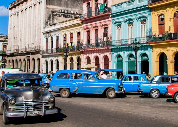Inaugural JetBlue Flight Lands in Cuba