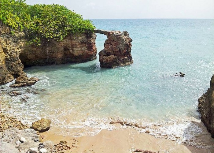 The 10 Cheapest Caribbean Destinations to Visit This Winter (Ranked)