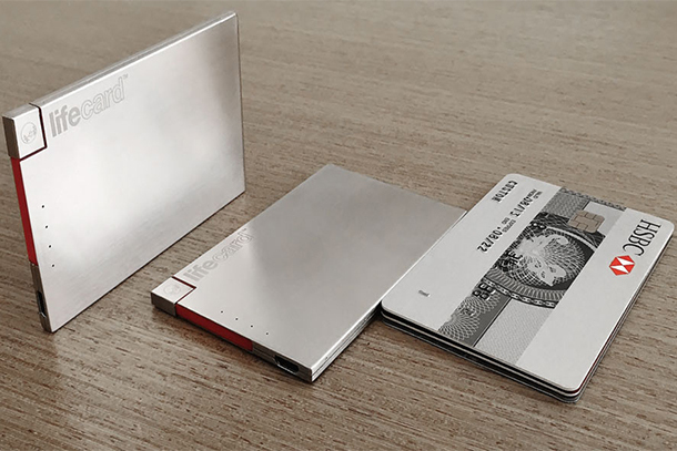 LifeCard Battery Review: Wallet Sized Backup Battery