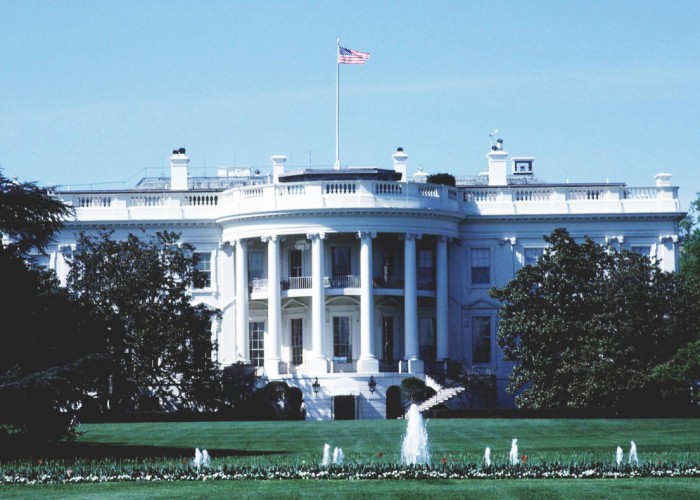 White House Lifts Ban on Visitor Photography