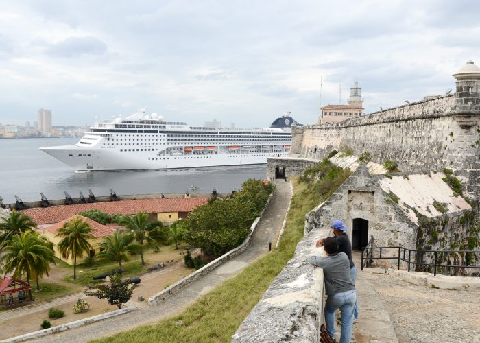 Time Your Travel to Cuba around Cruise Ship Schedules
