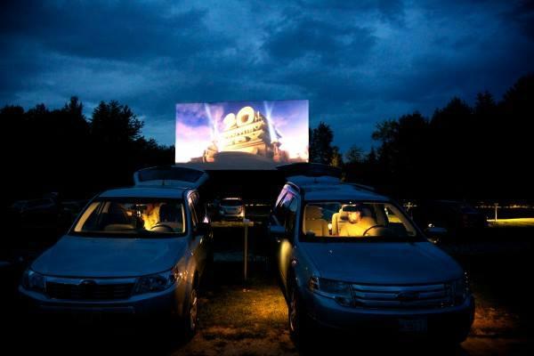 things to do in maine movie theater