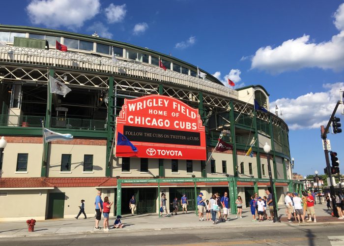 things to do in chicago sports game