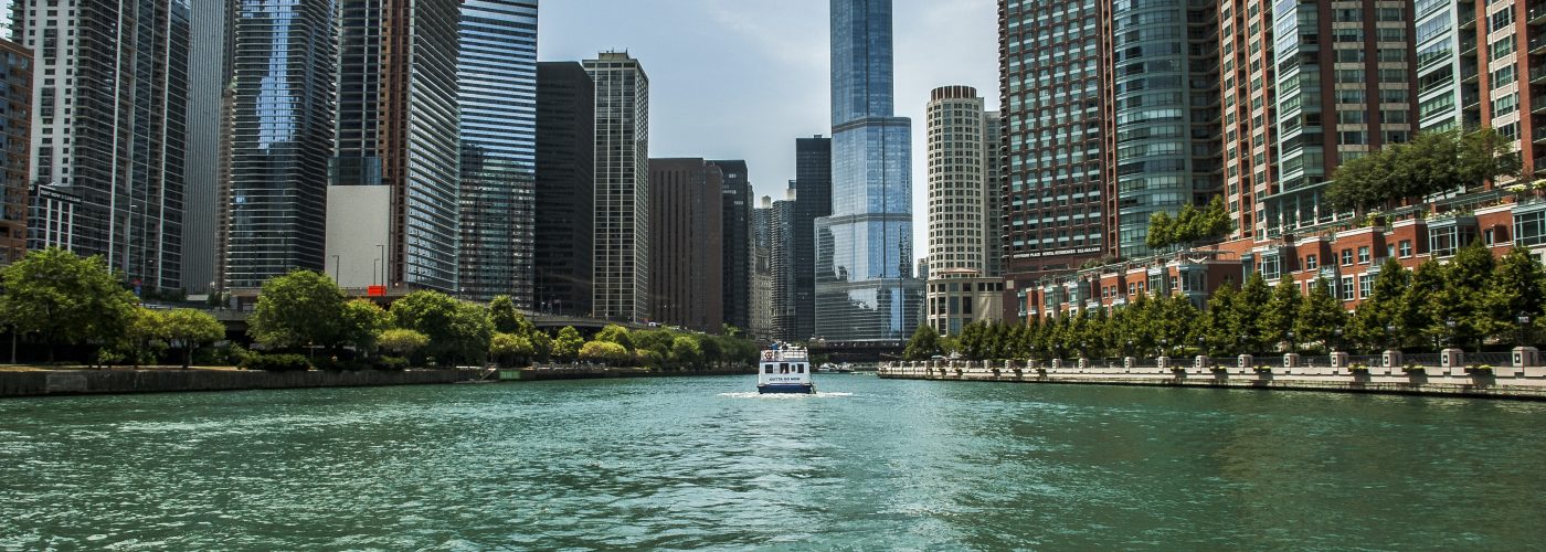 things to do in chicago river cruise