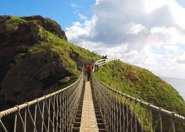 The World’s 10 Most Amazing Suspension Bridges