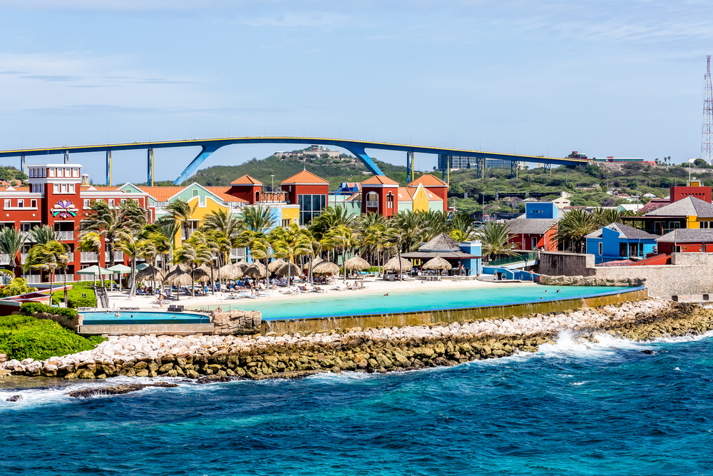 view of popular hotel on curacao with pool