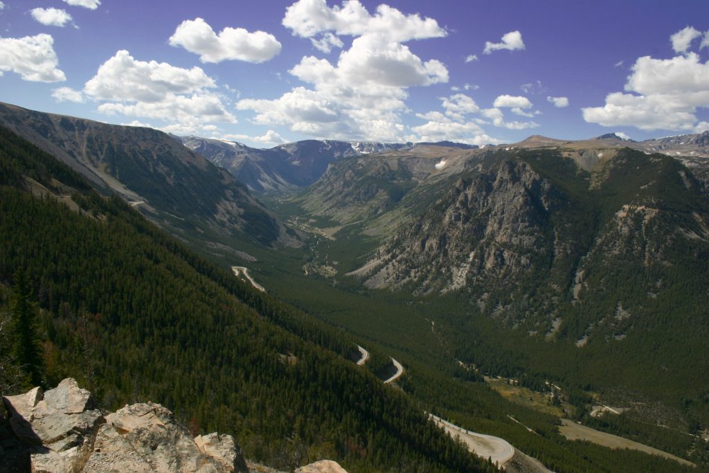 beartooth highway mountain view