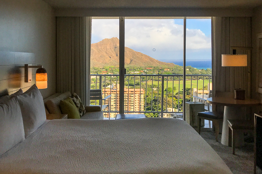 hotel room with a view in hawaii
