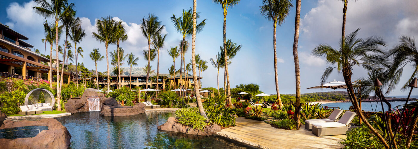 Four Seasons Resort Lanai pool