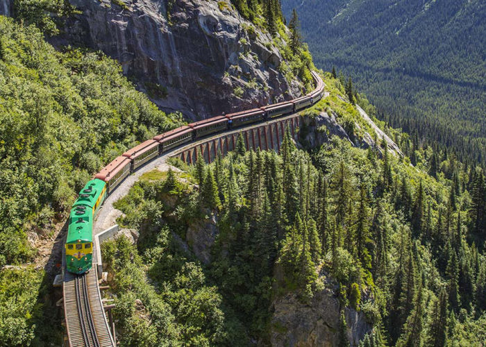 8 Amazing Train Rides in the USA