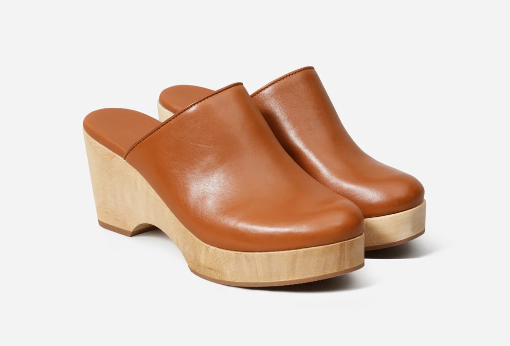 Everlane The Clog in the color Cognac