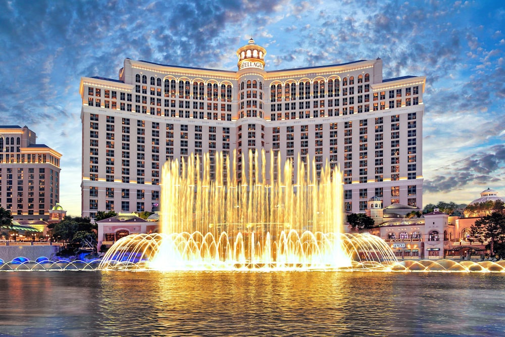 Large fountain in front of The Bellagio in Las Vegas